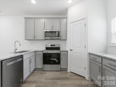 New construction Townhouse house 3132 Butler Hill Dr, Matthews, NC 28105 - image 8