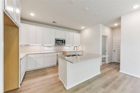 New construction Single-Family house 4616 Mesquite Trl, Pinehurst, TX 77362 plan The Trenton - image 8