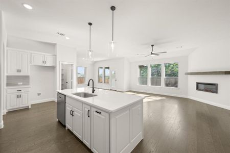 New construction Single-Family house 4602 Thistle Dr, Midlothian, TX 76065 plan Concept 2404 - image 11