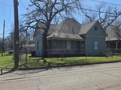 New construction Single-Family house 401 W Wilson St, Cleburne, TX 76033 - image