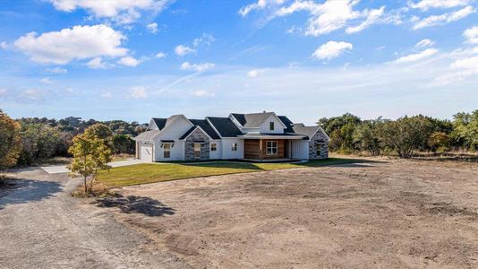 New construction Single-Family house 370 Hidden Lk, Bluff Dale, TX 76433 - image
