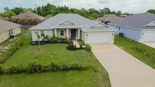 New construction Single-Family house 4037 Sw Mcintosh St, Port St. Lucie, FL 34953 - image