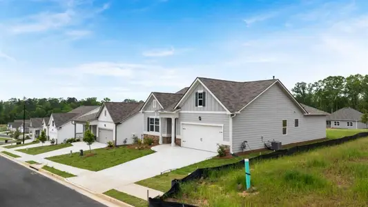 New construction Single-Family house 40 Majestic Oak Cir, Dallas, GA 30132 plan CALI - image