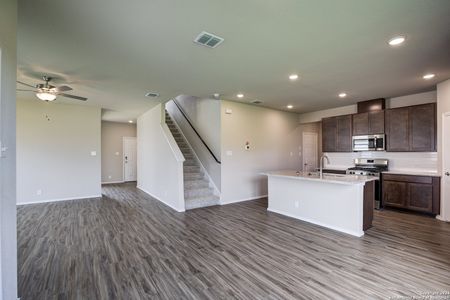 New construction Single-Family house 3429 Meteor Night, Converse, TX 78109 The Murray H- photo 9 9