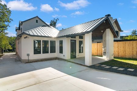 New construction Single-Family house 333 Ogden Ln, San Antonio, TX 78209 - image