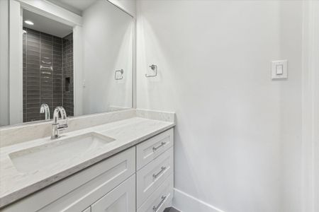 New construction Single-Family house 1261 Wakefield Dr, Houston, TX 77018 - image 7