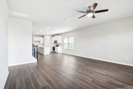 New construction Single-Family house 207 Prominence Way, Cibolo, TX 78108 The Matador (870)- photo 5 5