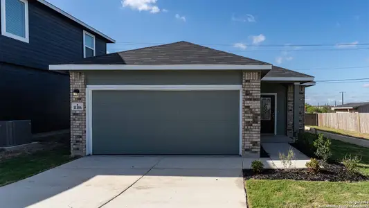 New construction Single-Family house 11106 Schmidt Ln, Converse, TX 78109 plan Pine - image