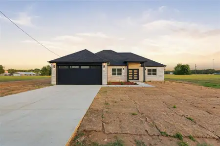 New construction Single-Family house 130 Cedar Elm Rd, Trinidad, TX 75163 - image