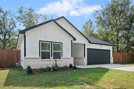 New construction Single-Family house 1520 Harris St, Gainesville, TX 76240 - image