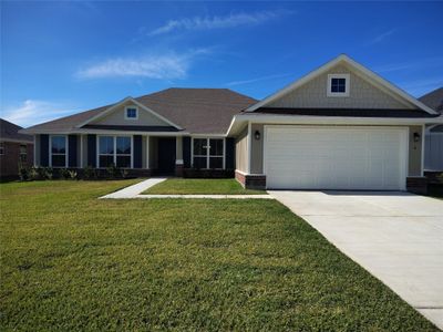 New construction Single-Family house 6 Keystone Ct, Angleton, TX 77515 - image