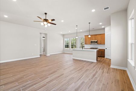New construction Single-Family house 1605 Carefree Cir, Seabrook, TX 77586 - image 18