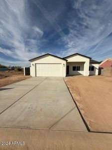 New construction Single-Family house 15200 S Capistrano Road, Arizona City, AZ 85123 - photo 0