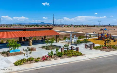 New construction Single-Family house 12633 W Luxton Ln, Avondale, AZ 85323 Lantana- photo 22 22