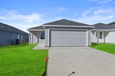 New construction Single-Family house 3820 Swift Fox Rd, New Braunfels, TX 78130 - image