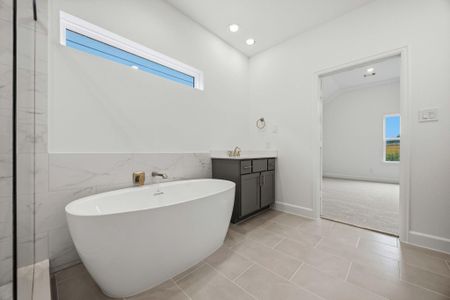 New construction Single-Family house 5527 Katy Fwy, Houston, TX 77007 - image 9