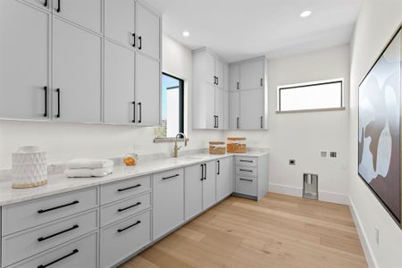 New construction Single-Family house 5104 W Platt St, Tampa, FL 33609 - image 10