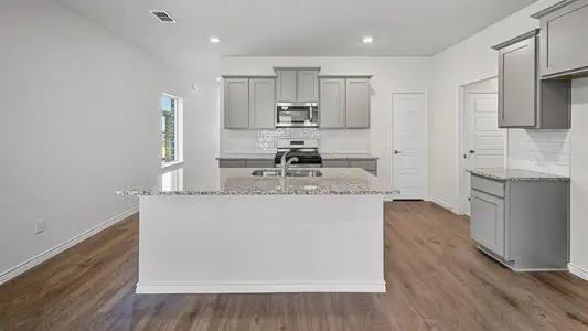 New construction Single-Family house 2007 Outpost Dr, Princeton, TX 75407 - image