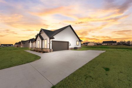 New construction Single-Family house 2607 Witness Tree Rd, Oak Ridge, TX 75161 Bryson- photo 6 6