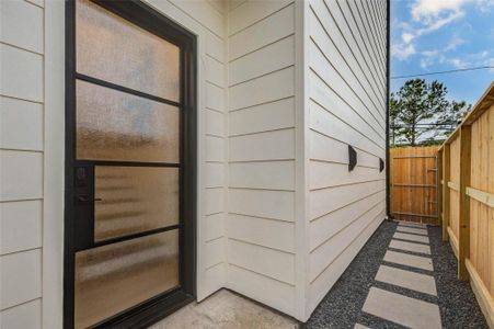 New construction Single-Family house 3305 Saint Emanuel St, Houston, TX 77004 - image