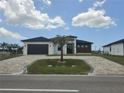 New construction Single-Family house 2006 Nelson Rd N, Cape Coral, FL 33993 - image