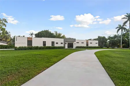 New construction Single-Family house 360 Holly Ln, Plantation, FL 33317 - image