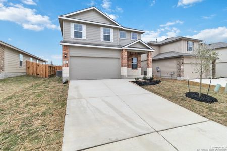 New construction Single-Family house 360 American Robin Way, San Antonio, TX 78253 Madison- photo 1 1