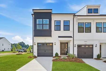 New construction Single-Family house 7454 Mashburn Dr, Charlotte, NC 28269 plan Dahlia - image