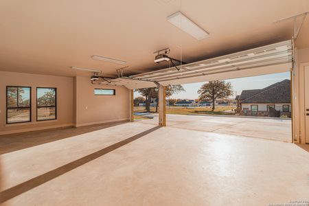 New construction Single-Family house 129 Hondo Rdg, La Vernia, TX 78121 - image 19