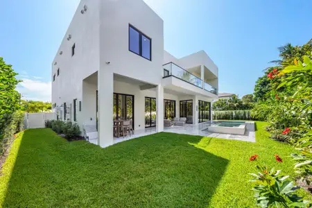 New construction Single-Family house 1031 Ne 3Rd Ave, Boca Raton, FL 33432 - image