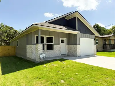 New construction Single-Family house 3203 Poplar St, Greenville, TX 75402 - image