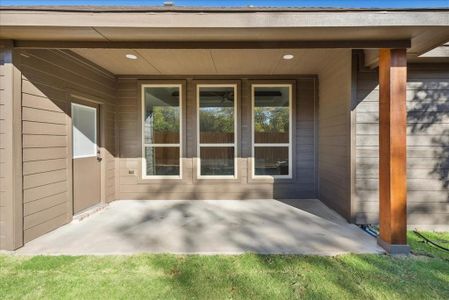 New construction Single-Family house 1021 E Coral Way, Grand Prairie, TX 75051 null- photo 24 24