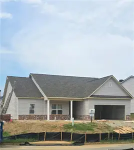 New construction Single-Family house 131 Harmony Farms Orch, Eatonton, GA 31024 plan (GA)Carson A.1 2 Front Entry - image