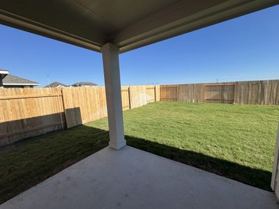 New construction Single-Family house 3725 Pin Oak Hls, Seguin, TX 78155 plan Ford - image 3