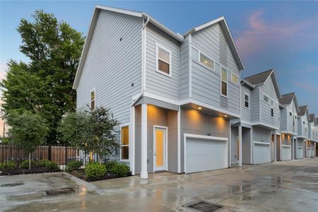 New construction Single-Family house 849 Mansfield St, Unit E, Houston, TX 77091 - photo 0