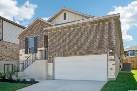 New construction Single-Family house 15843 Comanche Owl, San Antonio, TX 78233 plan Rio Grande (3010) - image