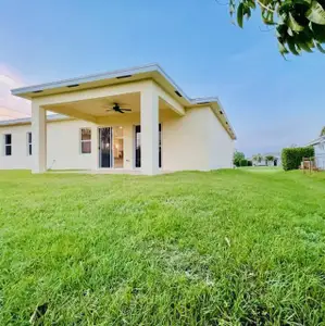 New construction Single-Family house 992 Sw College Park Rd, Port St. Lucie, FL 34953 - image