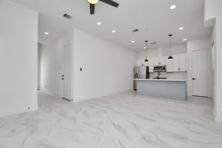 New construction Single-Family house 853 Mansfield St, Unit D, Houston, TX 77091 null- photo 16 16