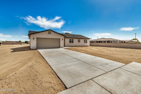 New construction Single-Family house 20375 W Carver Rd, Buckeye, AZ 85326 - image