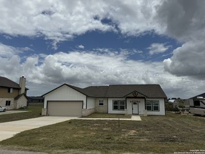 New construction Single-Family house 180 Turnberry Drive, La Vernia, TX 78121 - photo 0