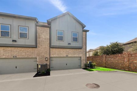 New construction Townhouse house 4839 Fuller Ct, Unit 705, Irving, TX 75038 plan The Julien - image