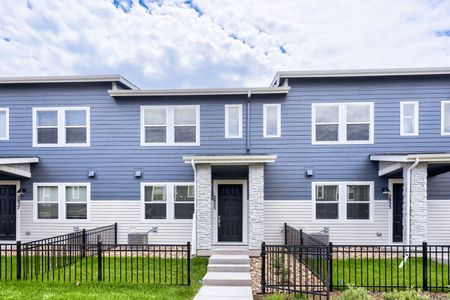 New construction Single-Family house 2835 Bear Springs Cir, Longmont, CO 80503 plan Terrain - image