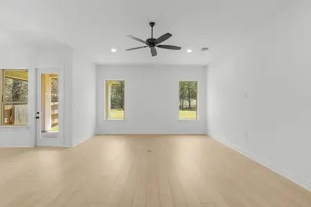 New construction Single-Family house 150 William Hersee Dr, Bastrop, TX 78602 plan Frisco - image 18