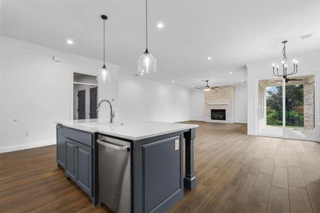 New construction Single-Family house 1645 Ethan Cir, Midlothian, TX 76065 - image 5