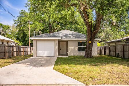 New construction Single-Family house 843 Avenue R Ne, Winter Haven, FL 33881 - photo 0