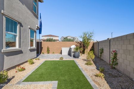 New construction Townhouse house 5878 E Zachary Dr, Phoenix, AZ 85054 Reno- photo 0