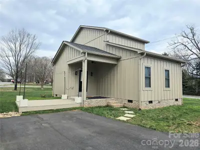 New construction Single-Family house 774 8Th St Ne, Hickory, NC 28601 - image