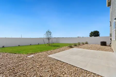 New construction Single-Family house 621 85th Avenue Ct, Evans, CO 80634 plan Lindon - image 3