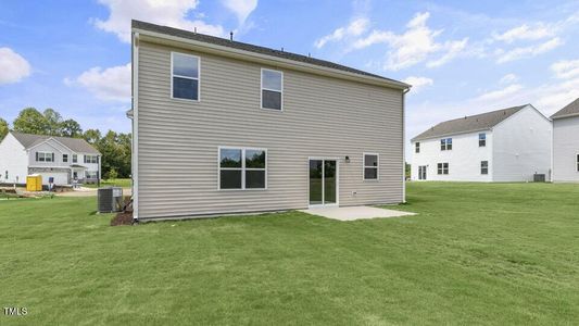 New construction Single-Family house 35 Esther Ct, Lillington, NC 27546 plan Hanover - image