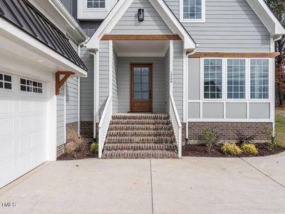 003-1280x960-front-porch